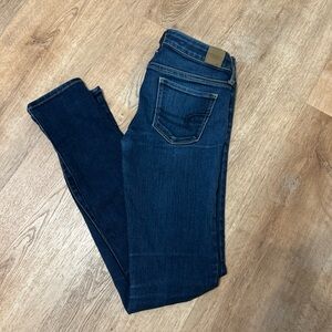 American Eagle Outfitters Dark Blue Skinny Jeans 28x30” size 4